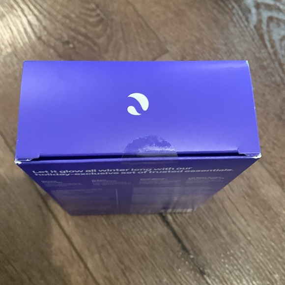 Curology Winter Skin Wishlift Guft Set. Skincare Set. New! - Picture 3 of 4